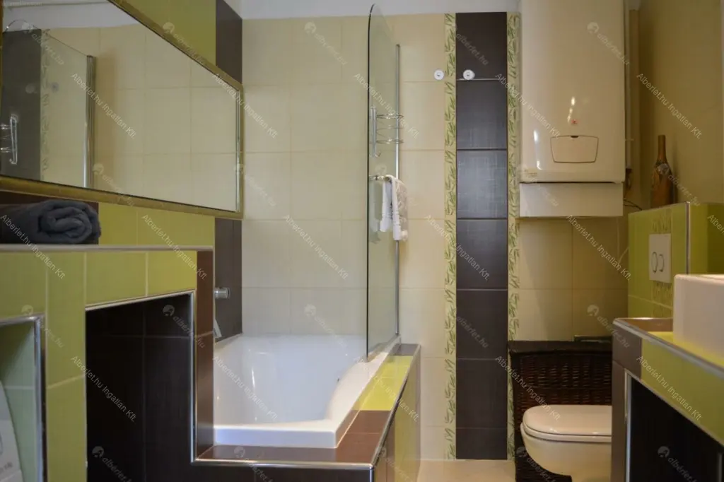 Kiadó albérlet 335000 Ft/hó áron: Budapest, V. kerület  Kossuth Lajos utca. Mérete: 60 nm, 2 szobás | Alberlet.hu - 6698905