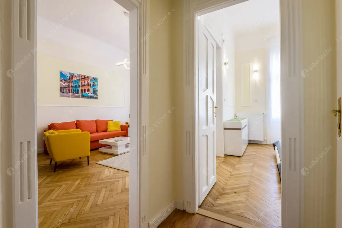 Kiadó albérlet 350000 Ft/hó áron: Budapest, V. kerület  Kossuth Lajos utca. Mérete: 68 nm, 2 szobás | Alberlet.hu - 6401564