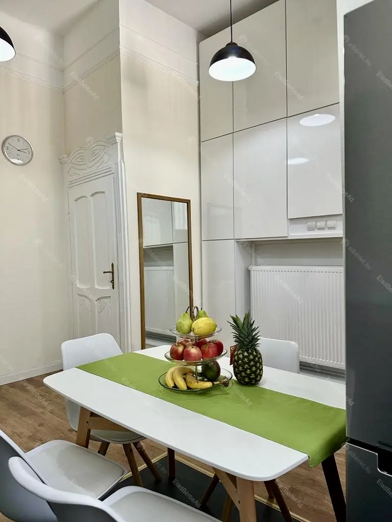 Kiadó albérlet 330000 Ft/hó áron: Budapest, V. kerület  Kossuth Lajos utca. Mérete: 68 nm, 2 szobás | Alberlet.hu - 6663434