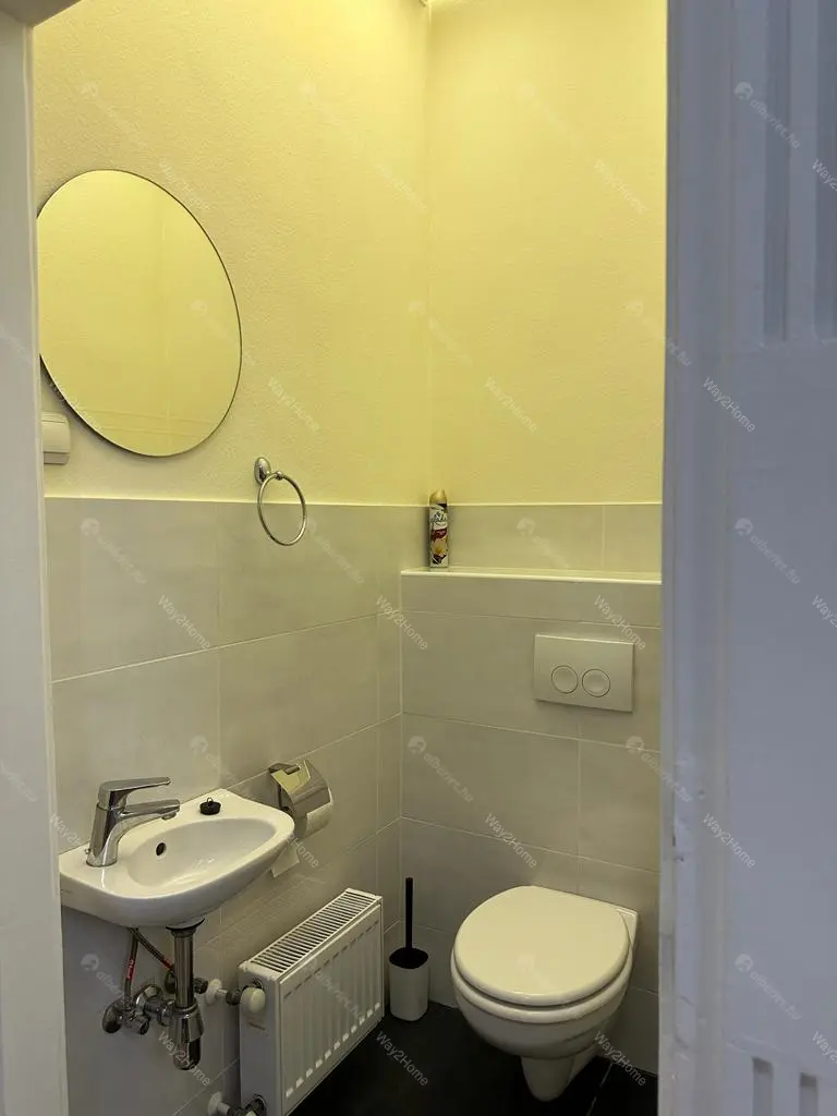 Kiadó albérlet 330000 Ft/hó áron: Budapest, V. kerület  Kossuth Lajos utca. Mérete: 68 nm, 2 szobás | Alberlet.hu - 6667671