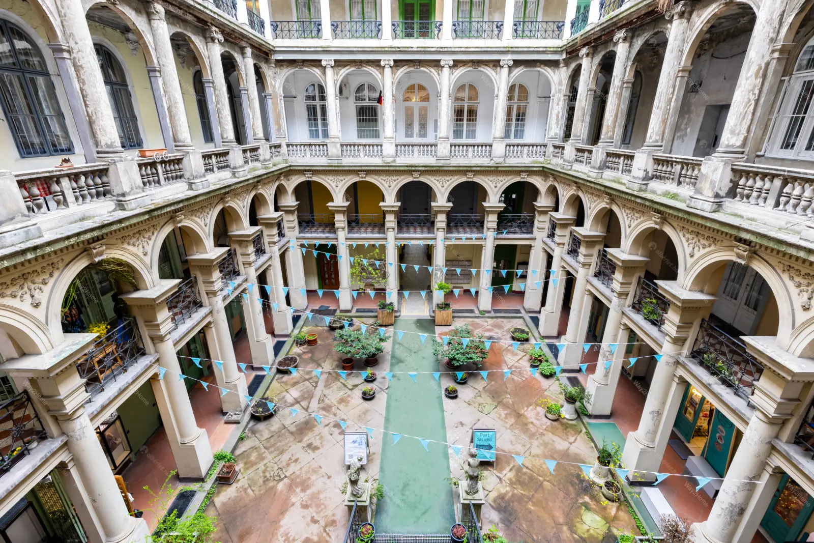 Kiadó albérlet 280000 Ft/hó áron: Budapest, V. kerület  Kossuth Lajos utca. Mérete: 69 nm, 3 szobás | Alberlet.hu - 6687809