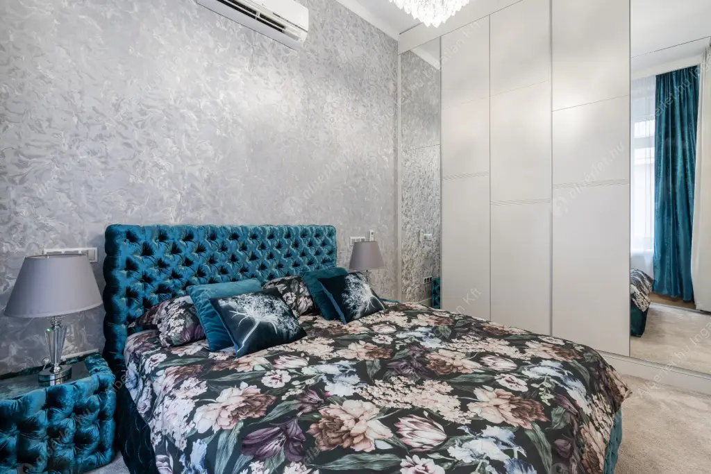 Kiadó albérlet 1290000 Ft/hó áron: Budapest, V. kerület  Kristóf tér. Mérete: 133 nm, 5 szobás | Alberlet.hu - 6551843