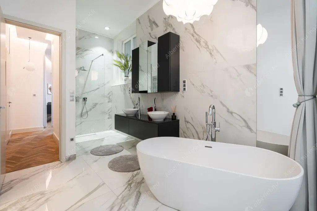 Kiadó albérlet 1290000 Ft/hó áron: Budapest, V. kerület  Kristóf tér. Mérete: 133 nm, 5 szobás | Alberlet.hu - 6551844