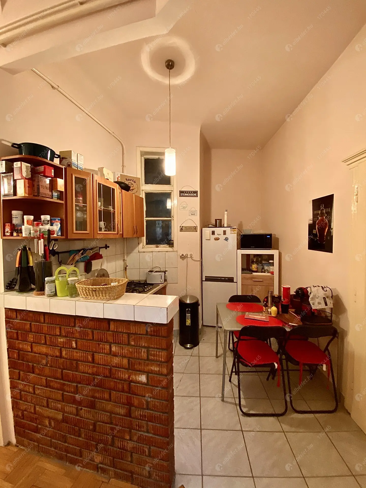 Kiadó albérlet 286000 Ft/hó áron: Budapest, V. kerület  Magyar utca. Mérete: 65 nm, 2 szobás | Alberlet.hu - 6489640