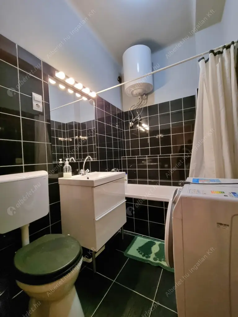 Kiadó albérlet 274000 Ft/hó áron: Budapest, V. kerület  Molnár utca. Mérete: 63 nm, 2 szobás | Alberlet.hu - 6612598