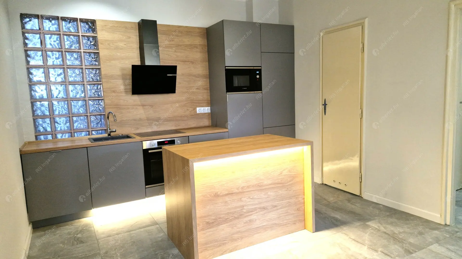 Kiadó albérlet 335000 Ft/hó áron: Budapest, V. kerület  Molnár utca. Mérete: 71 nm, 2 szobás | Alberlet.hu - 6355496