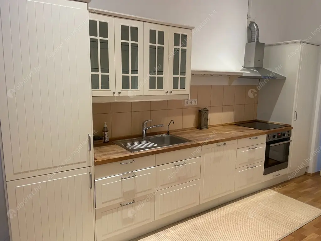 Kiadó albérlet 530000 Ft/hó áron: Budapest, V. kerület  Molnár utca. Mérete: 93 nm, 3 szobás | Alberlet.hu - 6599311