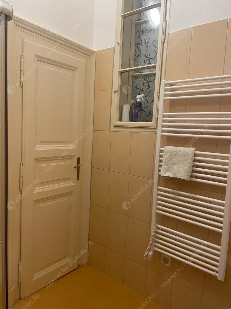 Kiadó albérlet 530000 Ft/hó áron: Budapest, V. kerület  Molnár utca. Mérete: 93 nm, 3 szobás | Alberlet.hu - 6599316
