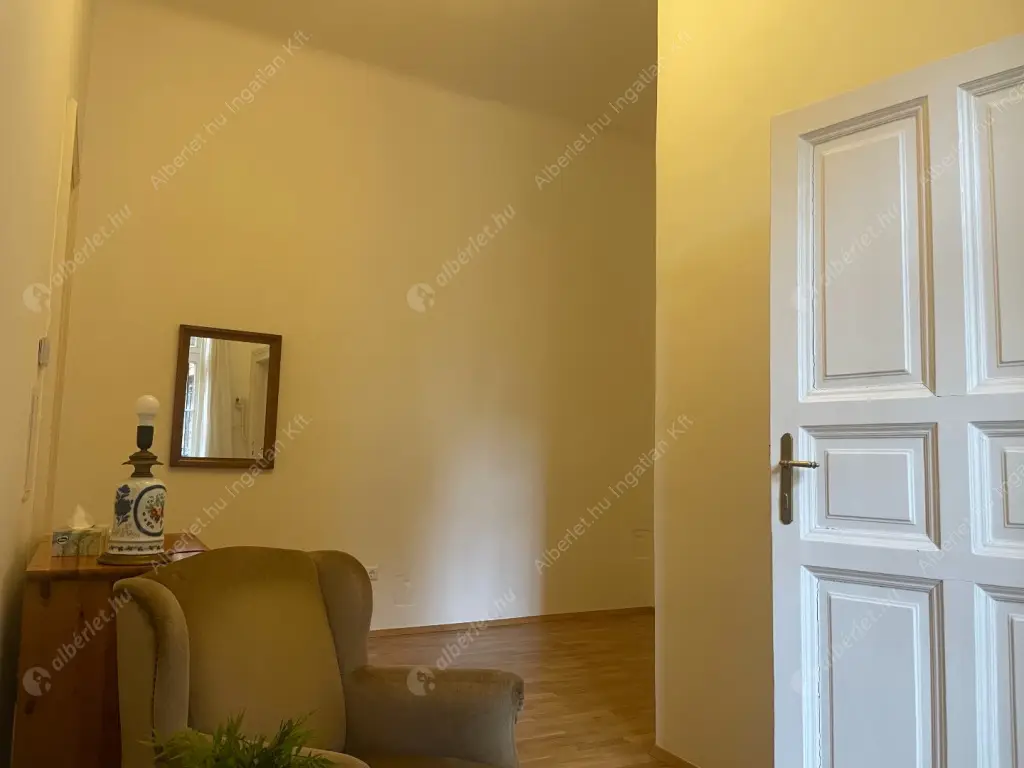 Kiadó albérlet 490000 Ft/hó áron: Budapest, V. kerület  Molnár utca. Mérete: 93 nm, 3 szobás | Alberlet.hu - 6616317