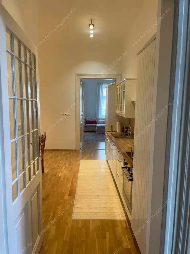 Kiadó albérlet 490000 Ft/hó áron: Budapest, V. kerület  Molnár utca. Mérete: 93 nm, 3 szobás | Alberlet.hu - 6616322