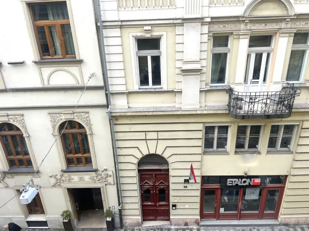 Kiadó albérlet 490000 Ft/hó áron: Budapest, V. kerület  Molnár utca. Mérete: 93 nm, 3 szobás | Alberlet.hu - 6616330