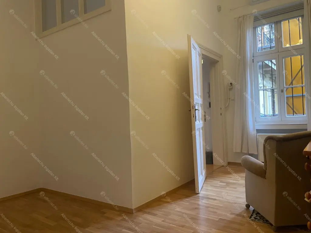 Kiadó albérlet 450000 Ft/hó áron: Budapest, V. kerület  Molnár utca. Mérete: 93 nm, 3 szobás | Alberlet.hu - 6655638