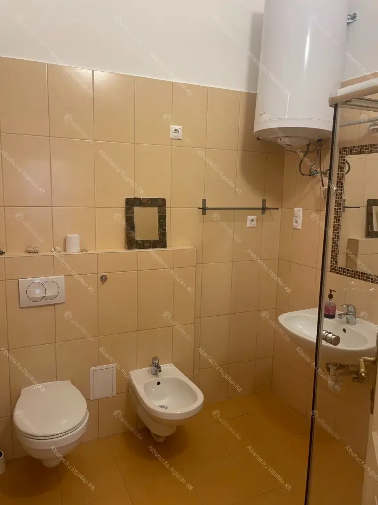 Kiadó albérlet 450000 Ft/hó áron: Budapest, V. kerület  Molnár utca. Mérete: 93 nm, 3 szobás | Alberlet.hu - 6655645