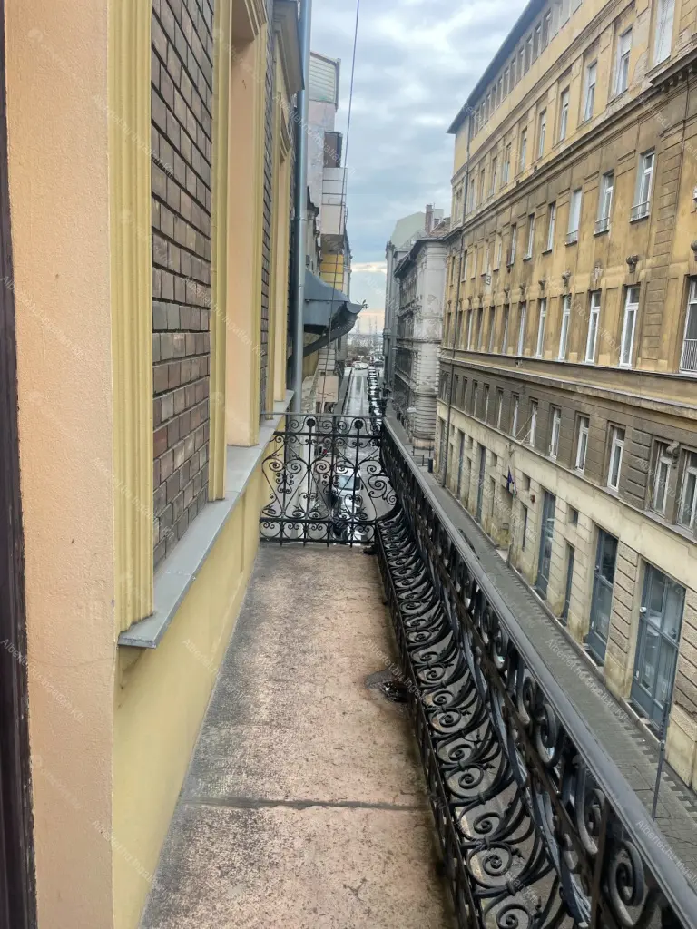 Kiadó albérlet 450000 Ft/hó áron: Budapest, V. kerület  Molnár utca. Mérete: 93 nm, 3 szobás | Alberlet.hu - 6655651