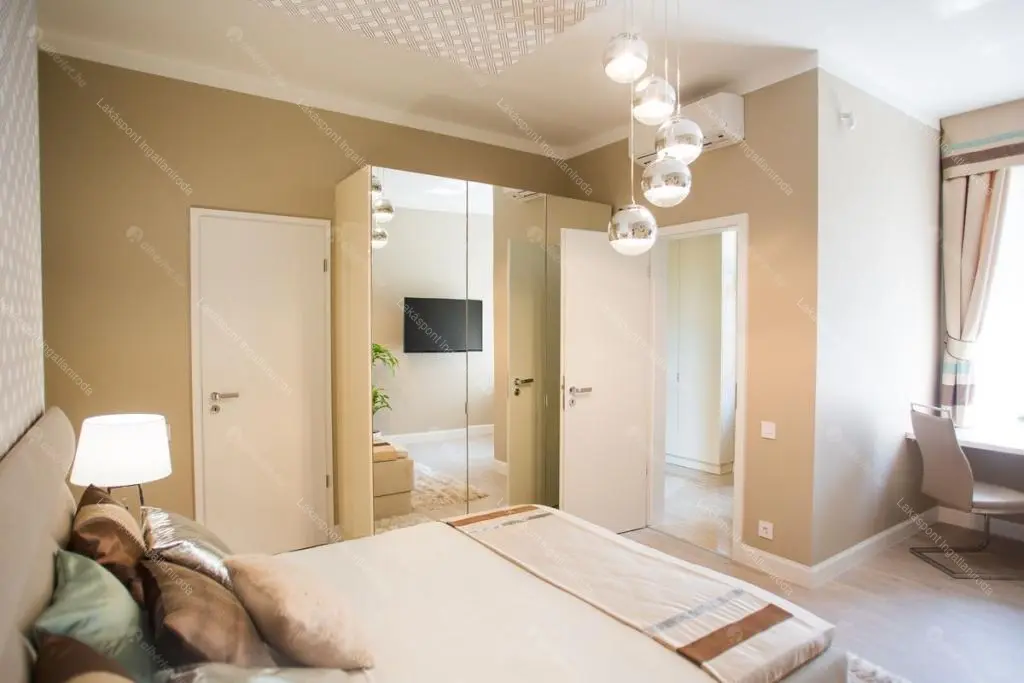 Kiadó albérlet 767000 Ft/hó áron: Budapest, V. kerület  Múzeum körút. Mérete: 120 nm, 3 szobás | Alberlet.hu - 6692772