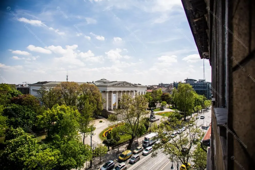 Kiadó albérlet 767000 Ft/hó áron: Budapest, V. kerület  Múzeum körút. Mérete: 120 nm, 3 szobás | Alberlet.hu - 6692820