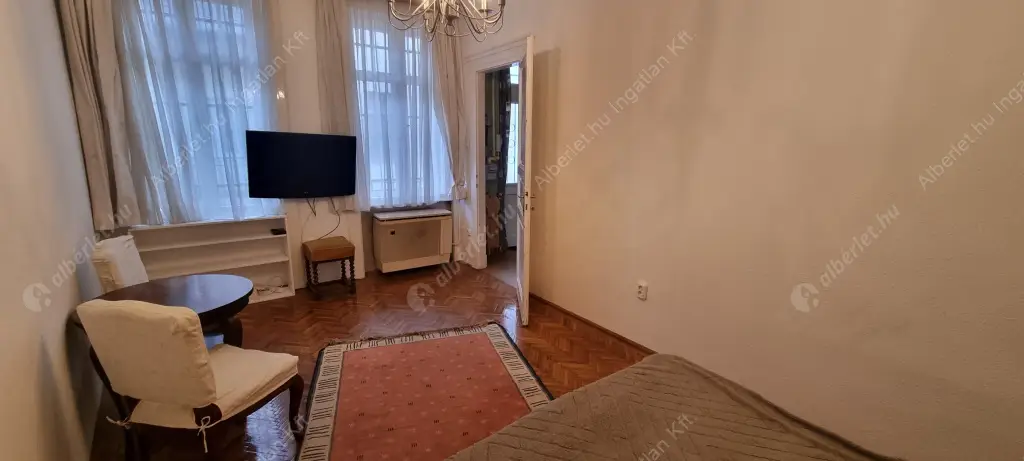 Kiadó albérlet 185000 Ft/hó áron: Budapest, V. kerület  Múzeum körút. Mérete: 33 nm, 1 szobás | Alberlet.hu - 6611871