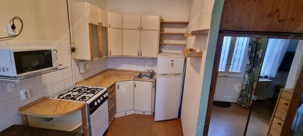 Kiadó albérlet 185000 Ft/hó áron: Budapest, V. kerület  Múzeum körút. Mérete: 33 nm, 1 szobás | Alberlet.hu - 6611873