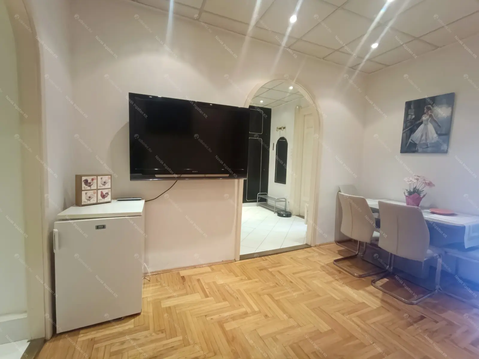 Kiadó albérlet 280000 Ft/hó áron: Budapest, V. kerület  Múzeum körút. Mérete: 55 nm, 1 szobás | Alberlet.hu - 6499403