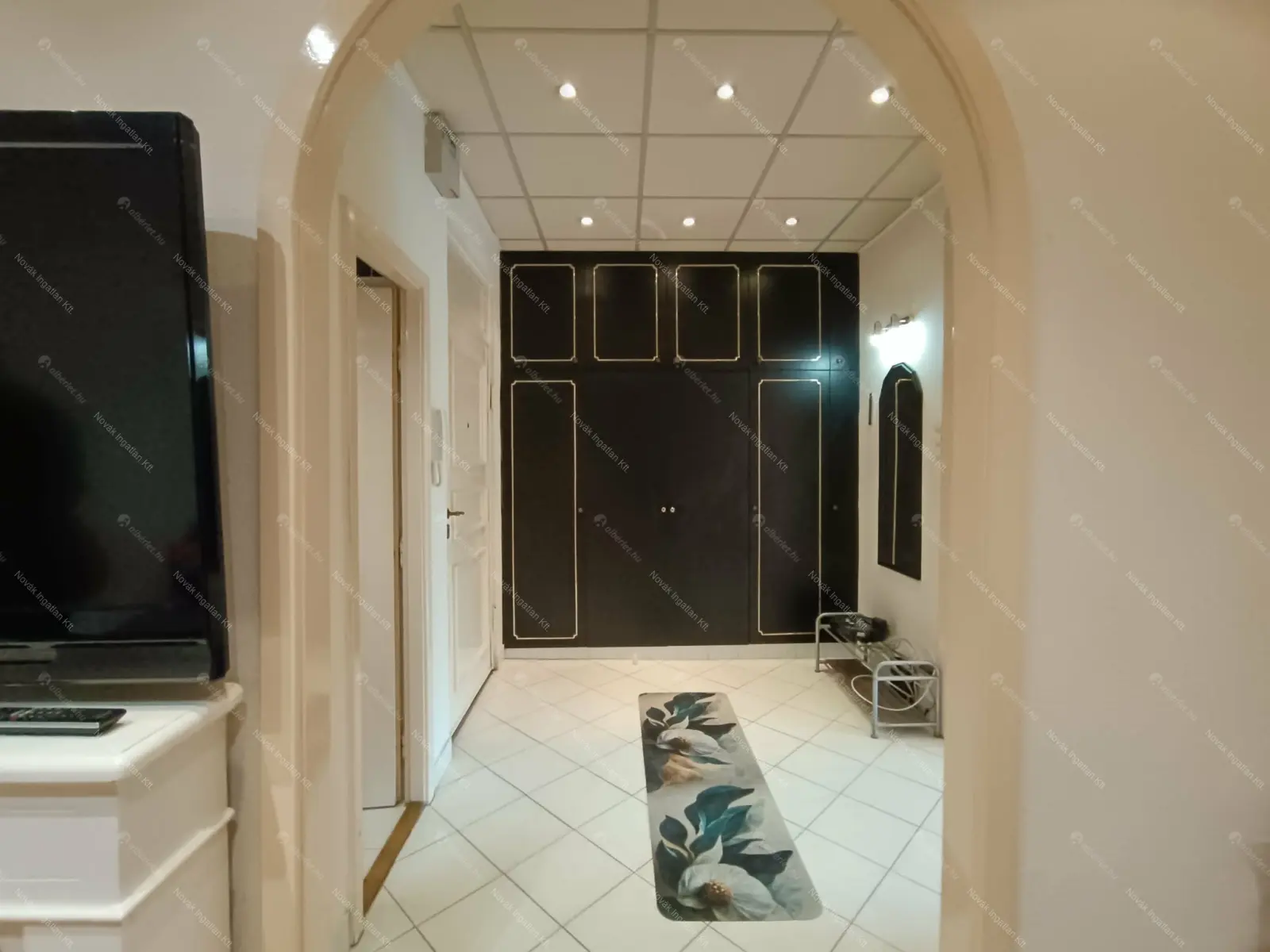 Kiadó albérlet 280000 Ft/hó áron: Budapest, V. kerület  Múzeum körút. Mérete: 55 nm, 1 szobás | Alberlet.hu - 6702493