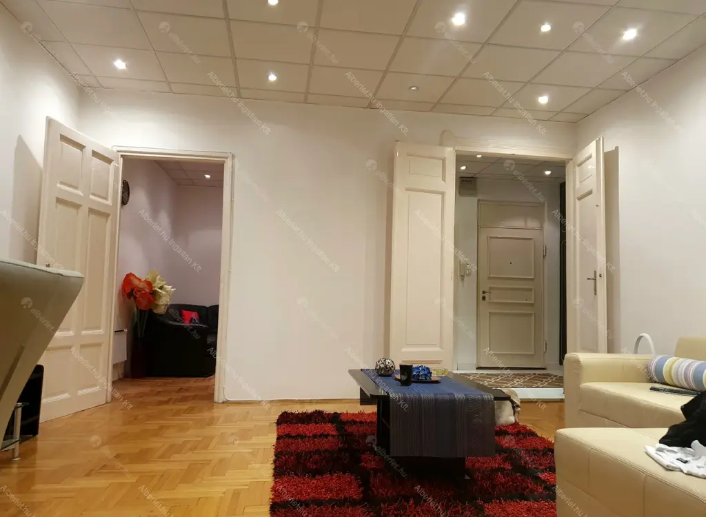 Kiadó albérlet 280000 Ft/hó áron: Budapest, V. kerület  Múzeum körút. Mérete: 55 nm, 2 szobás | Alberlet.hu - 6677051