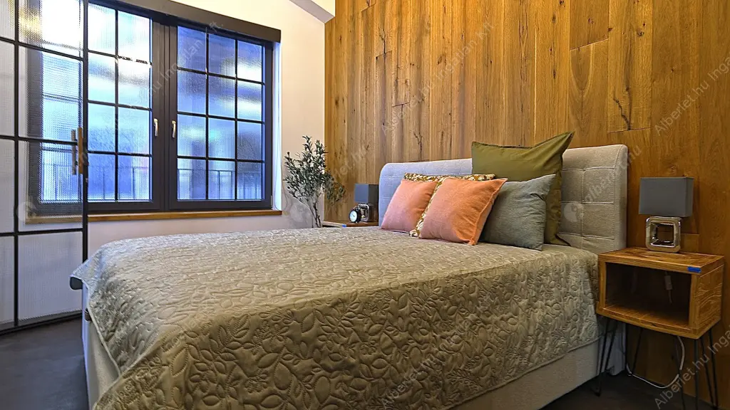 Kiadó albérlet 445000 Ft/hó áron: Budapest, V. kerület  Múzeum körút. Mérete: 70 nm, 2 szobás | Alberlet.hu - 6615309