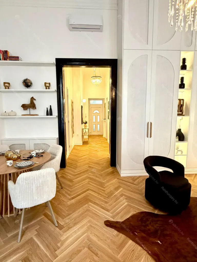 Kiadó albérlet 507000 Ft/hó áron: Budapest, V. kerület  Nádor  utca . Mérete: 61 nm, 3 szobás | Alberlet.hu - 6705269