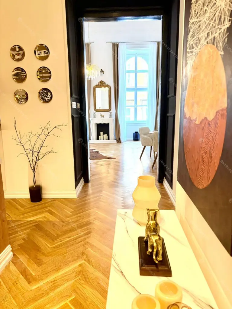 Kiadó albérlet 507000 Ft/hó áron: Budapest, V. kerület  Nádor  utca . Mérete: 61 nm, 3 szobás | Alberlet.hu - 6705274