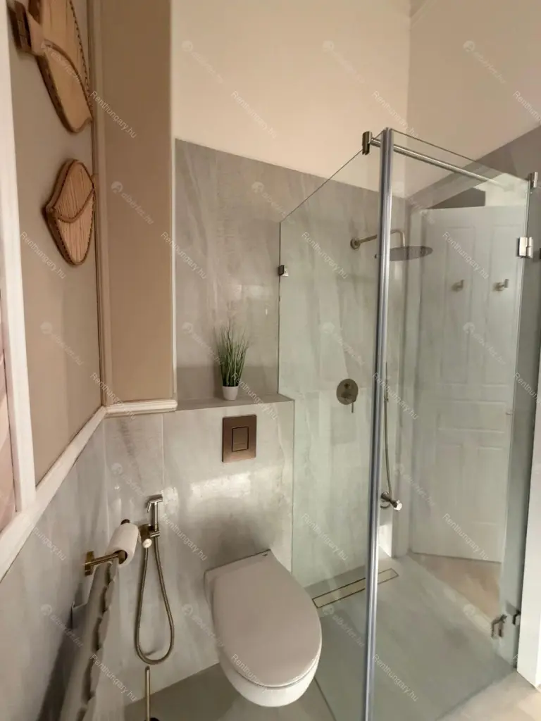 Kiadó albérlet 507000 Ft/hó áron: Budapest, V. kerület  Nádor  utca . Mérete: 61 nm, 3 szobás | Alberlet.hu - 6705277