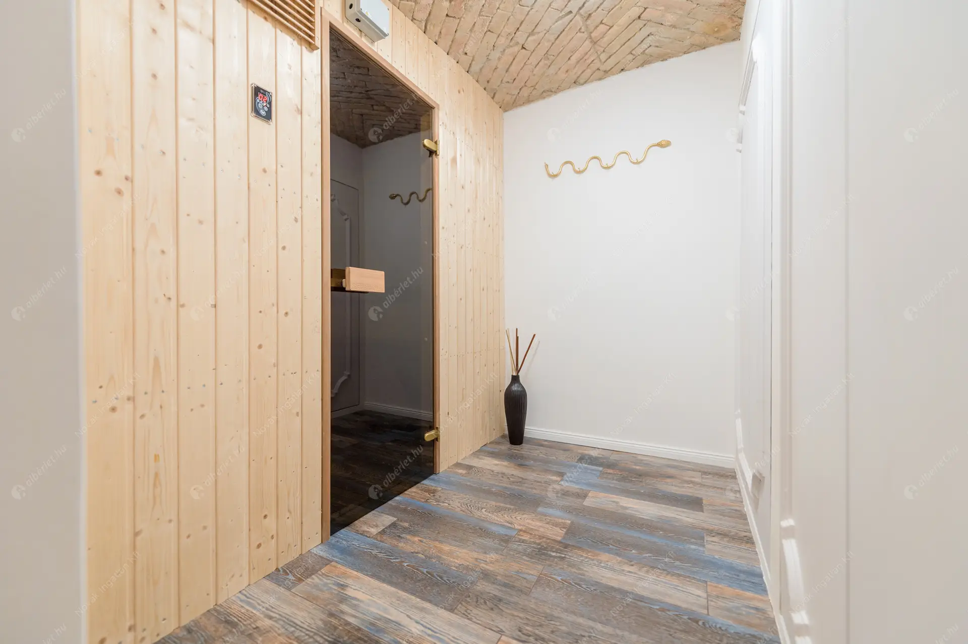 Kiadó albérlet 1108000 Ft/hó áron: Budapest, V. kerület  Nádor utca. Mérete: 105 nm, 2 szobás | Alberlet.hu - 6521665