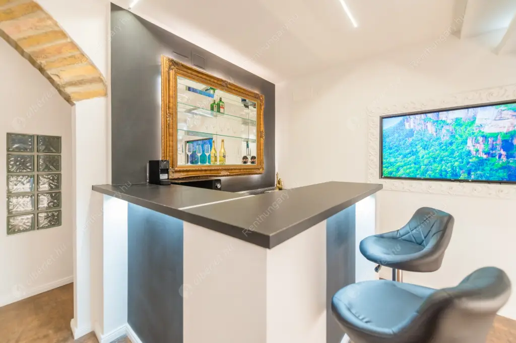 Kiadó albérlet 1107000 Ft/hó áron: Budapest, V. kerület  Nádor utca. Mérete: 105 nm, 2 szobás | Alberlet.hu - 6583494