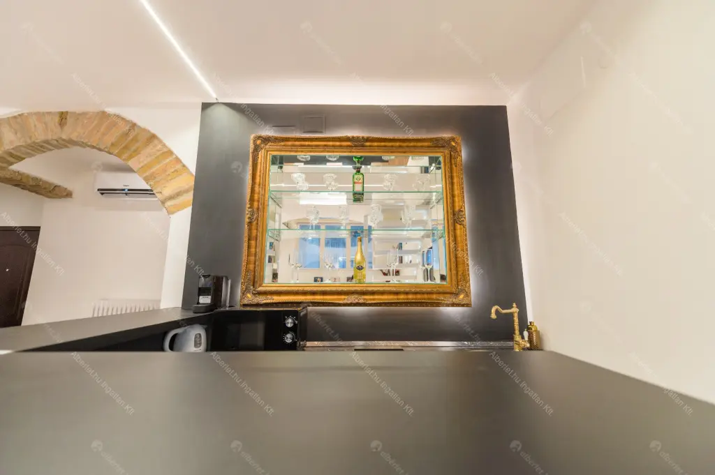 Kiadó albérlet 1100000 Ft/hó áron: Budapest, V. kerület  Nádor utca. Mérete: 55 nm, 1 szobás | Alberlet.hu - 6662110