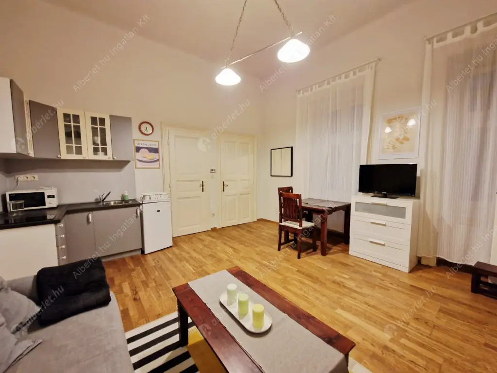 Kiadó albérlet 240000 Ft/hó áron: Budapest, V. kerület  Nagy Ignác utca. Mérete: 43 nm, 1 szobás | Alberlet.hu - 6634862