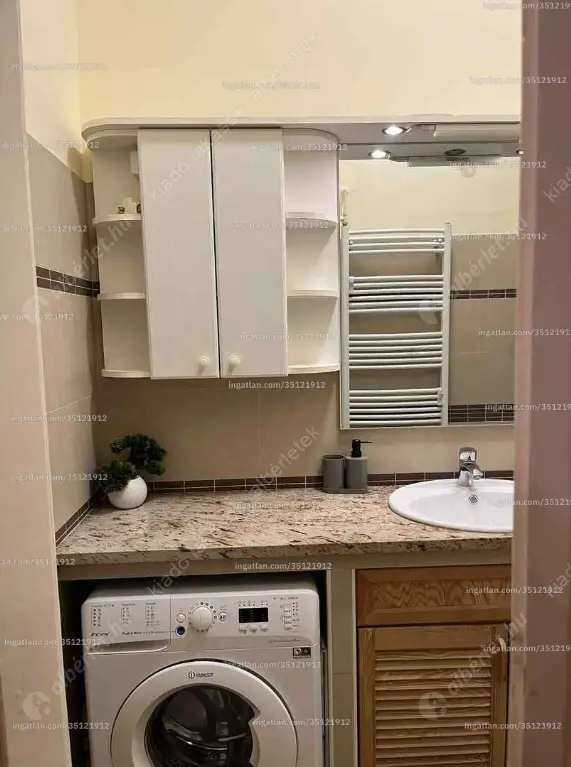 Kiadó albérlet 350000 Ft/hó áron: Budapest, V. kerület  Nagy Ignác utca. Mérete: 50 nm, 2 szobás | Alberlet.hu - 6625963