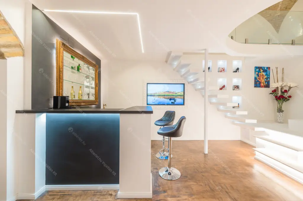 Kiadó albérlet 1100000 Ft/hó áron: Budapest, V. kerület  nan utca . Mérete: 55 nm, 1 szobás | Alberlet.hu - 6656418