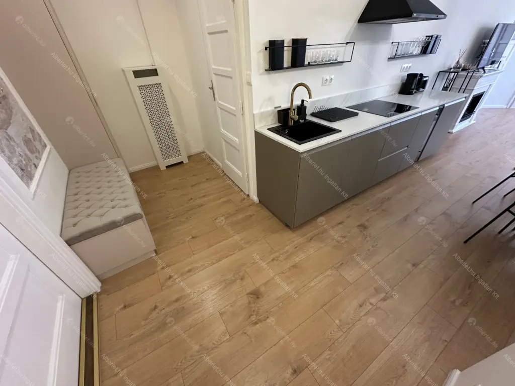 Kiadó albérlet 621000 Ft/hó áron: Budapest, V. kerület  Nyáry Pál utca. Mérete: 100 nm, 3 szobás | Alberlet.hu - 6681854