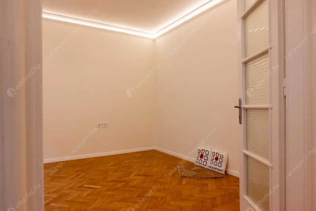 Kiadó albérlet 382000 Ft/hó áron: Budapest, V. kerület  Nyáry Pál utca. Mérete: 68 nm, 3 szobás | Alberlet.hu - 6586911