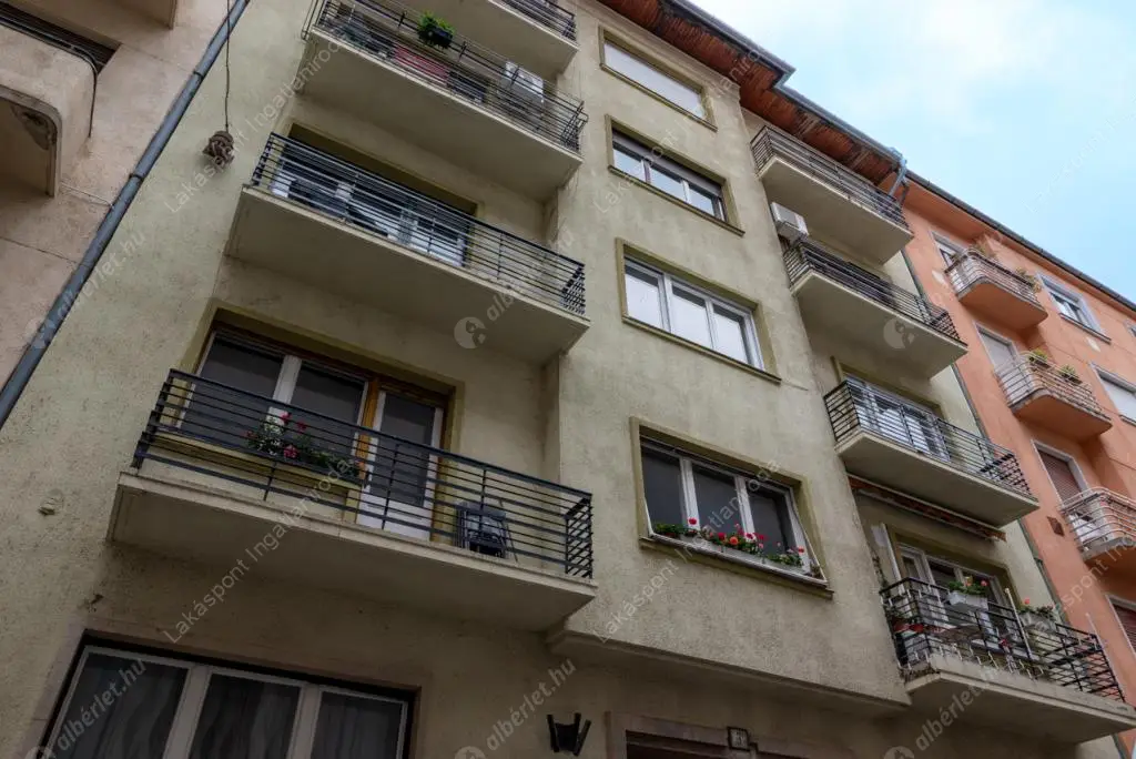 Kiadó albérlet 382000 Ft/hó áron: Budapest, V. kerület  Nyáry Pál utca. Mérete: 68 nm, 3 szobás | Alberlet.hu - 6586920