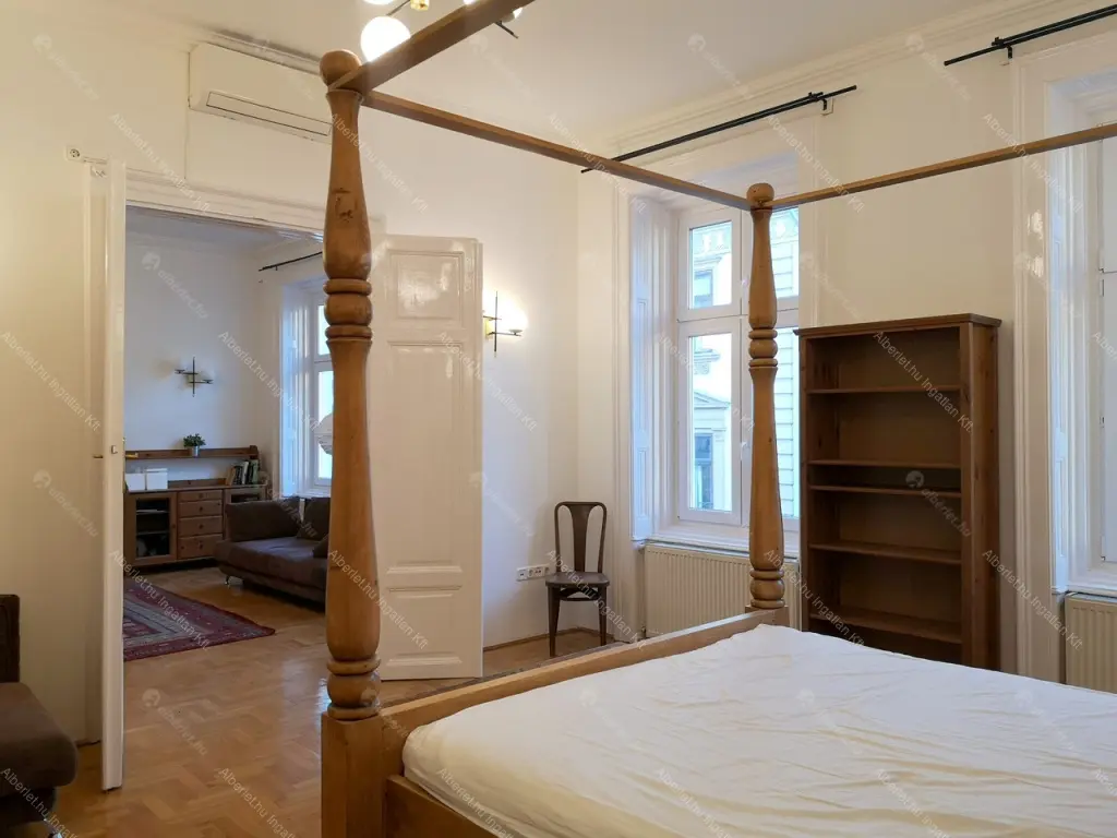 Kiadó albérlet 500000 Ft/hó áron: Budapest, V. kerület  Október 6. utca. Mérete: 124 nm, 4 szobás | Alberlet.hu - 6681632