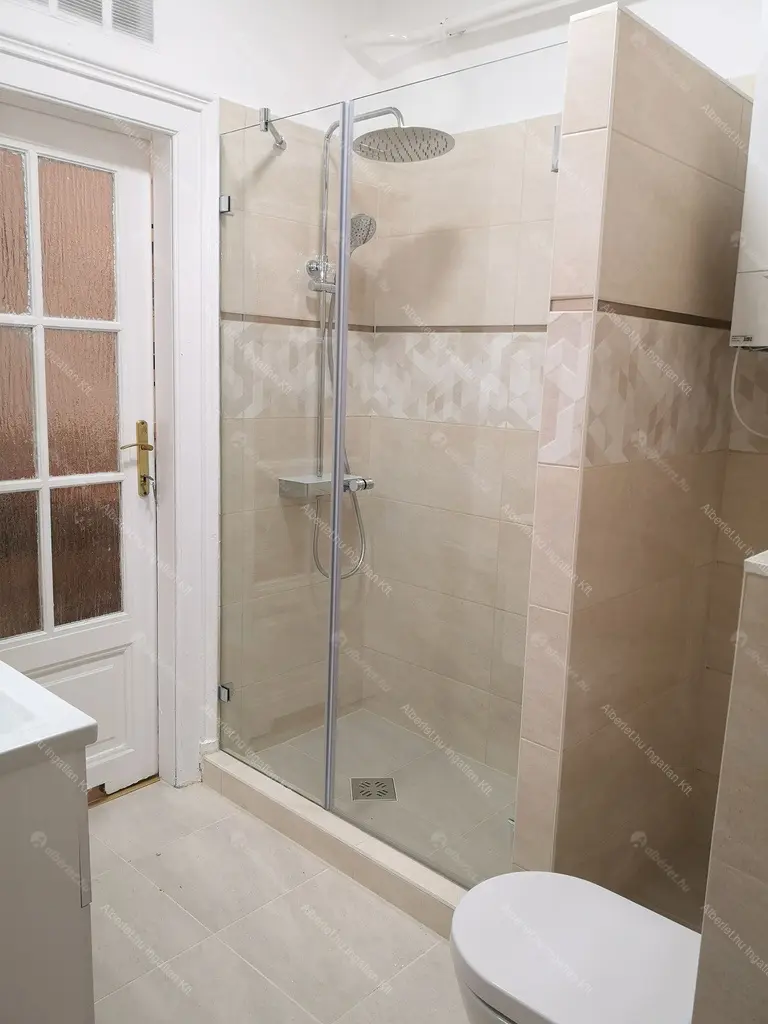 Kiadó albérlet 500000 Ft/hó áron: Budapest, V. kerület  Október 6. utca. Mérete: 124 nm, 4 szobás | Alberlet.hu - 6681643