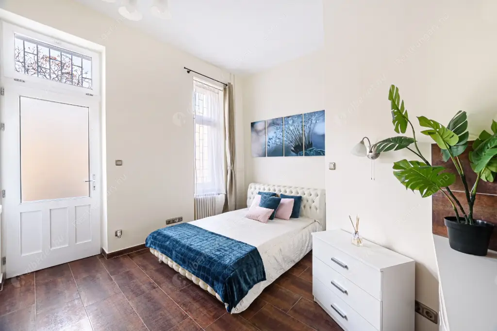 Kiadó albérlet 210000 Ft/hó áron: Budapest, V. kerület  Október 6. utca. Mérete: 20 nm, 1 szobás | Alberlet.hu - 6636621