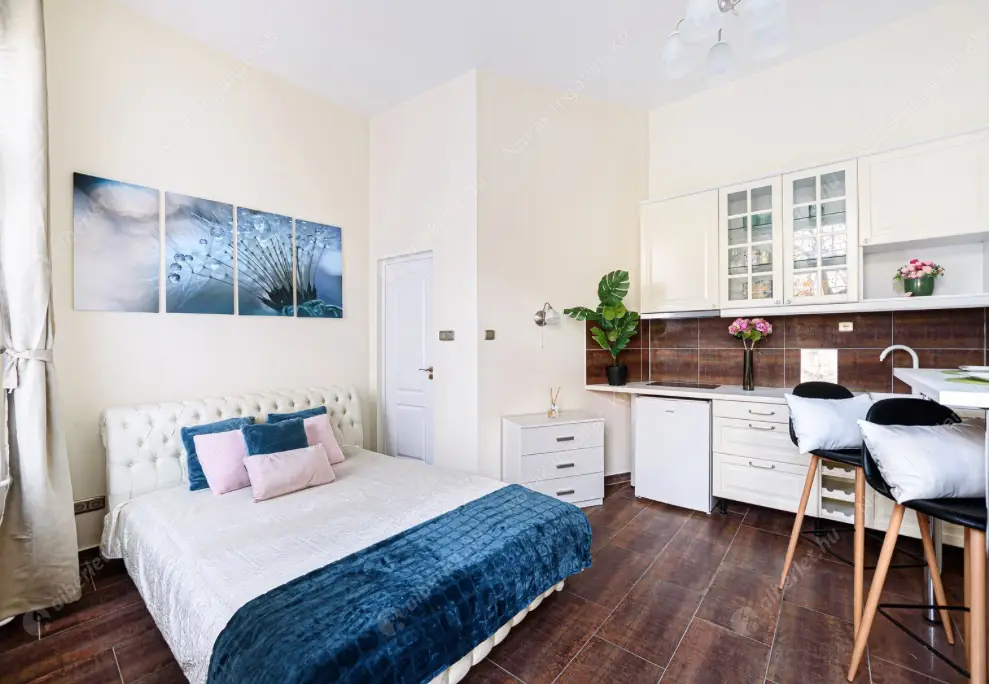 Kiadó albérlet 210000 Ft/hó áron: Budapest, V. kerület  Október 6. utca. Mérete: 20 nm, 1 szobás | Alberlet.hu - 6639593