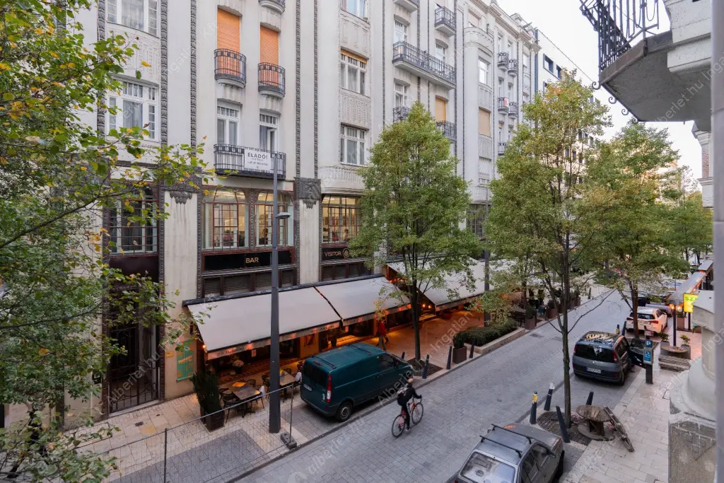 Kiadó albérlet 299000 Ft/hó áron: Budapest, V. kerület  Október 6. utca. Mérete: 26 nm, 1 szobás | Alberlet.hu - 6599798