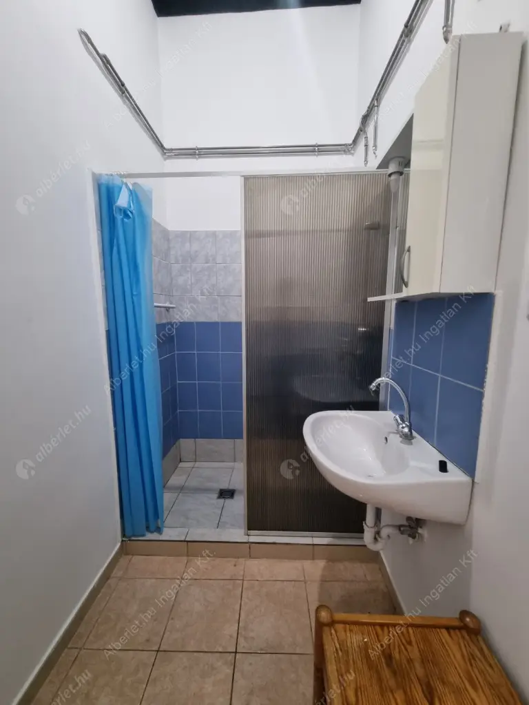 Kiadó albérlet 180000 Ft/hó áron: Budapest, V. kerület  Október 6. utca. Mérete: 27 nm, 1 szobás | Alberlet.hu - 6637459