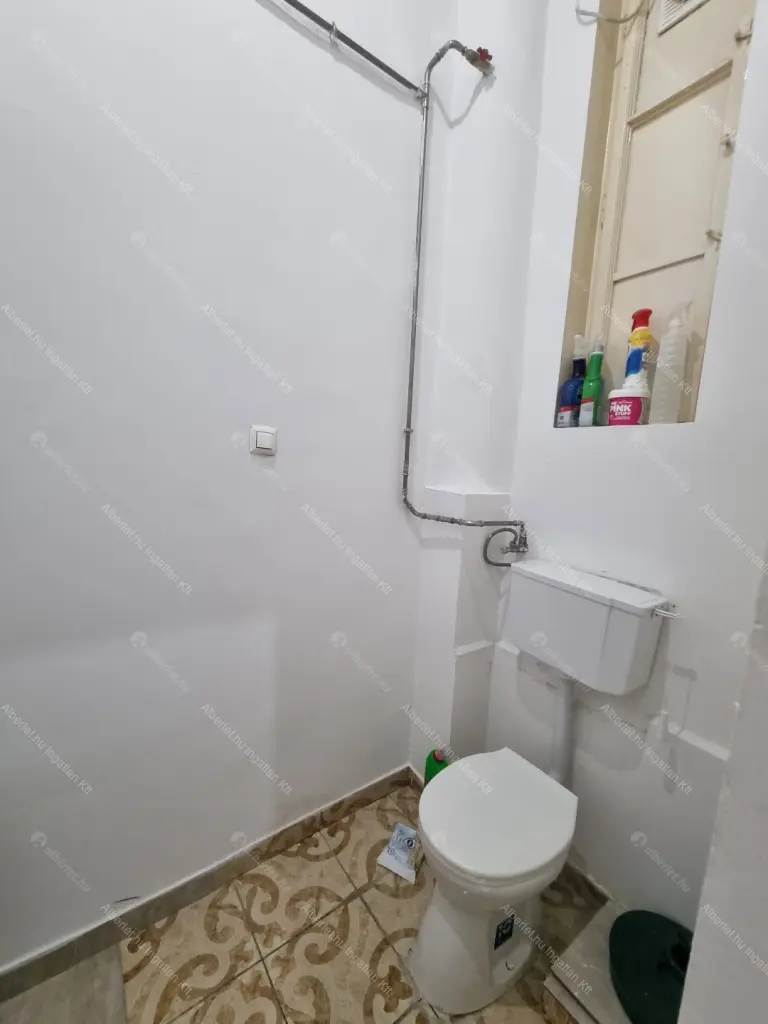 Kiadó albérlet 180000 Ft/hó áron: Budapest, V. kerület  Október 6. utca. Mérete: 27 nm, 1 szobás | Alberlet.hu - 6641410