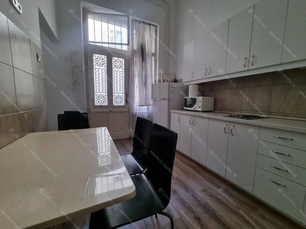 Kiadó albérlet 180000 Ft/hó áron: Budapest, V. kerület  Október 6. utca. Mérete: 27 nm, 1 szobás | Alberlet.hu - 6641415