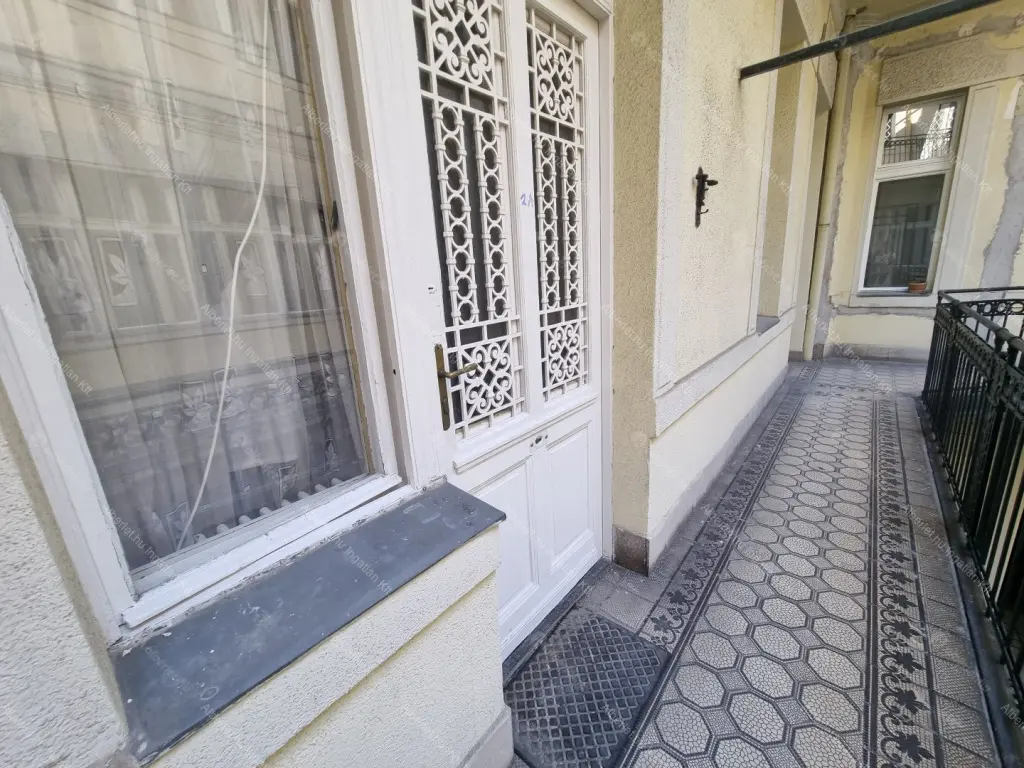 Kiadó albérlet 180000 Ft/hó áron: Budapest, V. kerület  Október 6. utca. Mérete: 27 nm, 1 szobás | Alberlet.hu - 6641422