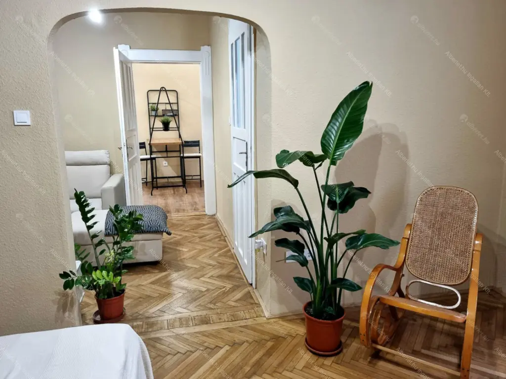 Kiadó albérlet 290000 Ft/hó áron: Budapest, V. kerület  Október 6. utca. Mérete: 40 nm, 1 szobás | Alberlet.hu - 6675017