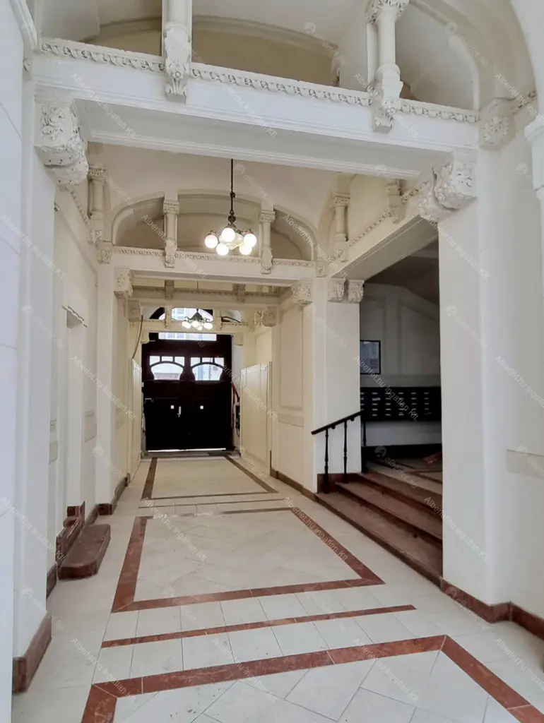 Kiadó albérlet 290000 Ft/hó áron: Budapest, V. kerület  Október 6. utca. Mérete: 40 nm, 1 szobás | Alberlet.hu - 6675025