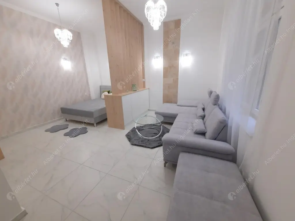 Kiadó albérlet 450000 Ft/hó áron: Budapest, V. kerület  Október 6. utca. Mérete: 52 nm, 1 szobás | Alberlet.hu - 6518689